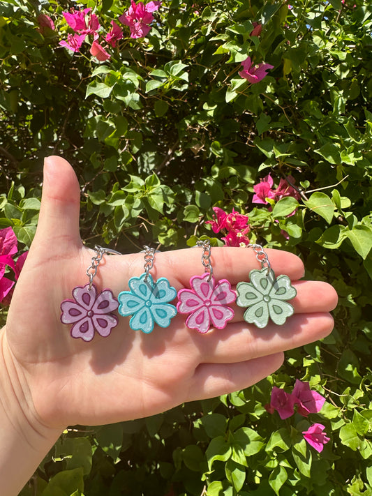 Retro Clover Flower Keychain