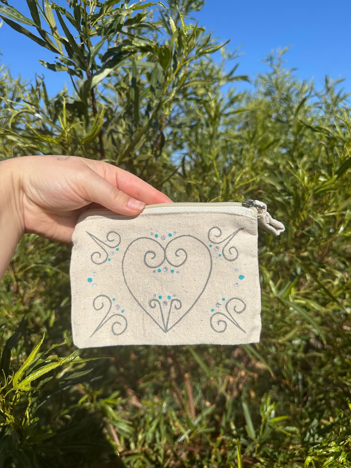 Heart Gemstone Zipper Pouch